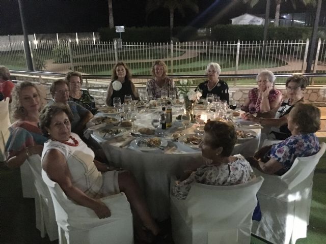 El Coro de Damas de la Virgen de la Amargura celebra su tradicional cena de verano