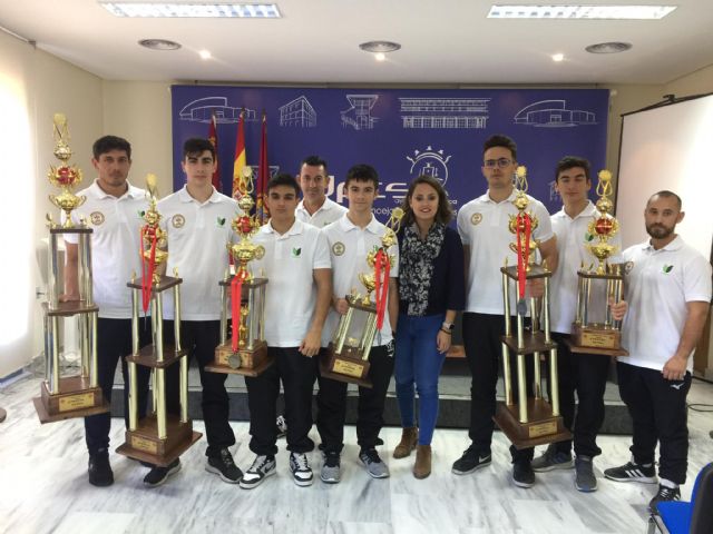 La concejala de Deportes, Irene Jódar, recibe a los lorquinos que han triunfado en el campeonato del Mundo de Karate WKB que se ha celebrado en Chile