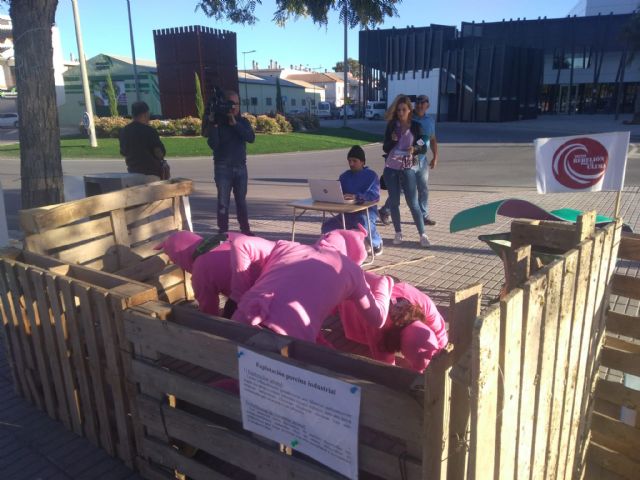 La denuncia de la ganadería industrial protagoniza el comienzo de SEPOR Lorca