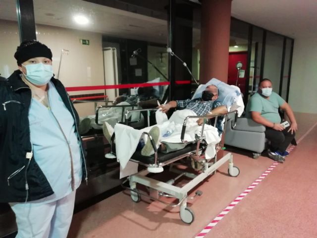 Gloria Martín (IU Lorca): 'Nos llama personal de Urgencias de Rafael Méndez desbordado, llorando, diciendo que no pueden más'