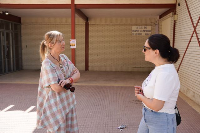 La Concejalía de Vertebración del Territorio mejora el entorno del antiguo colegio de La Hoya y avanza en su recuperación