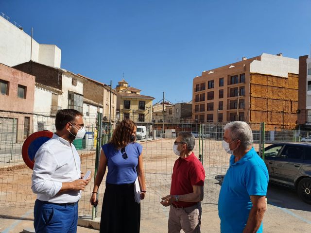 El Ayuntamiento de Lorca inicia los trabajos de renovación urbana en el parque de la Plaza Fray Pedro Soler para continuar con la rehabilitación del barrio de San Cristóbal