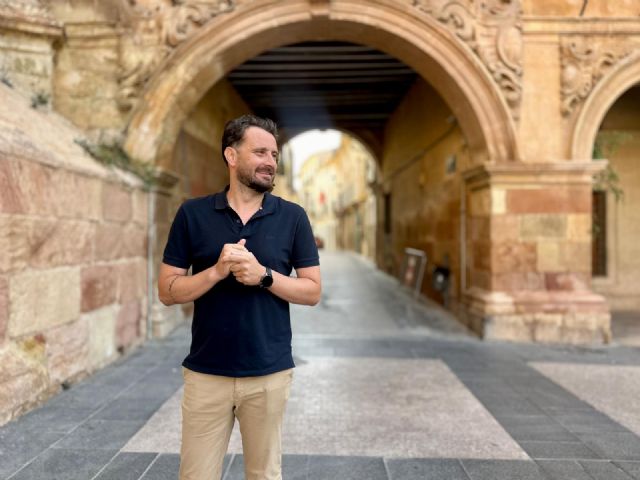 El Ayuntamiento de Lorca comienza con las primeras actuaciones de cara a la puesta a punto de accesos a la ciudad, casco urbano y pedanías para esta Navidad