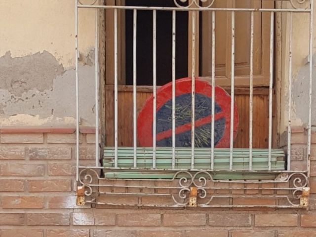 IU alerta de la falta de mantenimiento en la señalización de las carreteras municipales