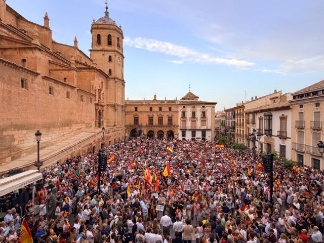 La Junta de Gobierno Local aprueba este viernes una moción de apoyo y solidaridad por parte del Ayuntamiento de Lorca a Ceuta y sus ciudadanos