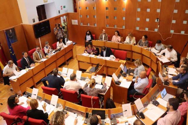 'El pleno del Ayuntamiento de Lorca ha pedido que Feijoó rectifique sus declaraciones sobre la reducción de kilómetros de AVE y aporte certidumbre a esta inversión clave'