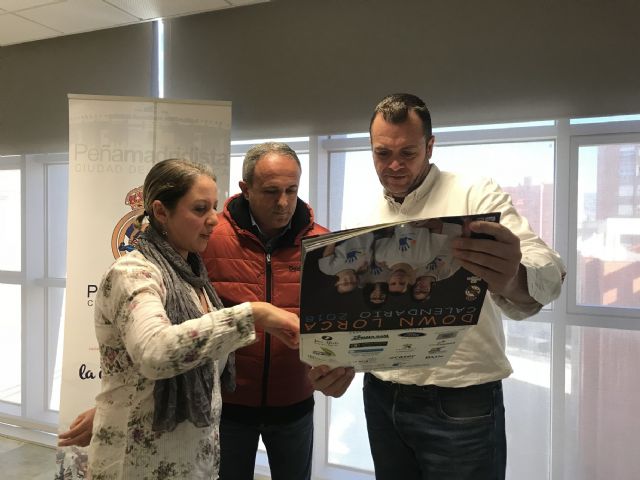 La Asociación Down Lorca edita por 5° año consecutivo su calendario solidario con la participación de miembros de la Peña Madridista 'Ciudad del Sol'