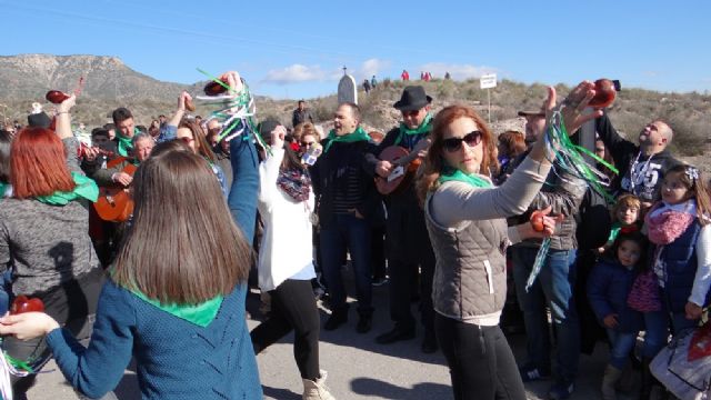 Comienzan los trámites para que la romería de La Hoya se convierta en Fiesta de Interés Turístico Regional