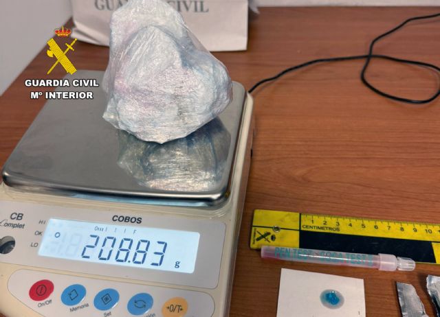 La Guardia Civil se incauta de más de 200 gramos de cocaína de gran pureza en un control de vehículos