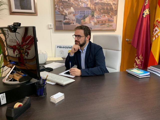 El alcalde analizará mañana las consecuencias económicas de la crisis sanitaria con los agentes empresariales y sindicatos a través de una videoconferencia