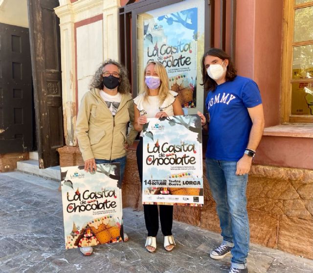 La compañía lorquina La Caja de Expresiones estrenará su producción musical 'La Casita de Chocolate' el próximo 14 de octubre en el Teatro Guerra
