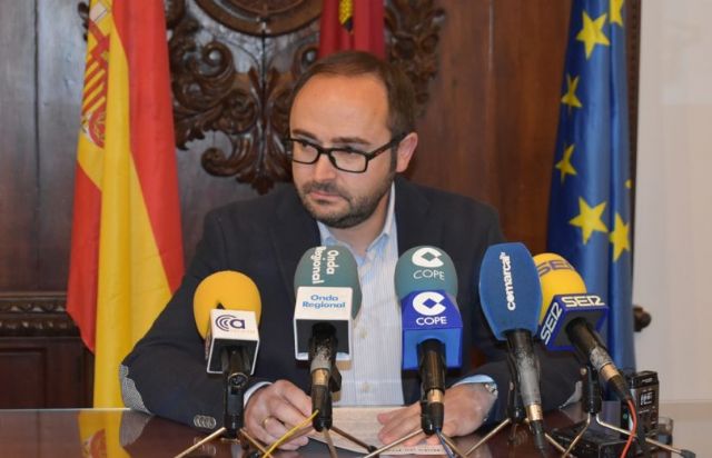 El PSOE denuncia la falta de seriedad y de compromiso del alcalde Gil Jódar al incumplir su promesa de implantar los presupuestos participativos