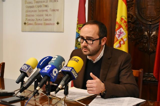 El PSOE muestra su preocupación por la parálisis de las obras del Auditorio de Lorca: 'Gil Jódar prometió que estaría terminado a primeros de este año y a día de hoy sólo está 'el cascarón''