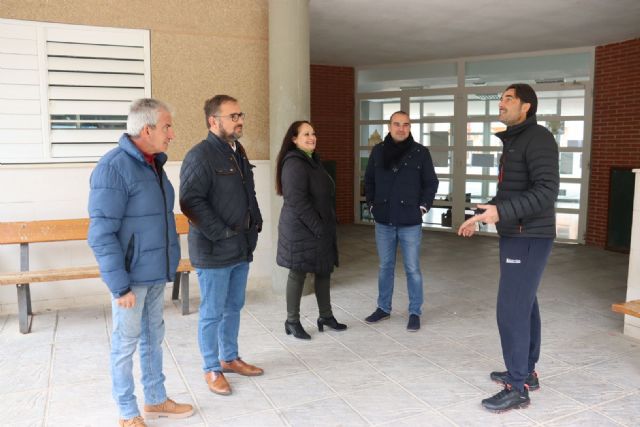 El Ayuntamiento de Lorca lleva a cabo mejoras en el colegio de Zarcilla de Ramos para la reparación de las instalaciones de fontanería y albañilería y de filtraciones de agua