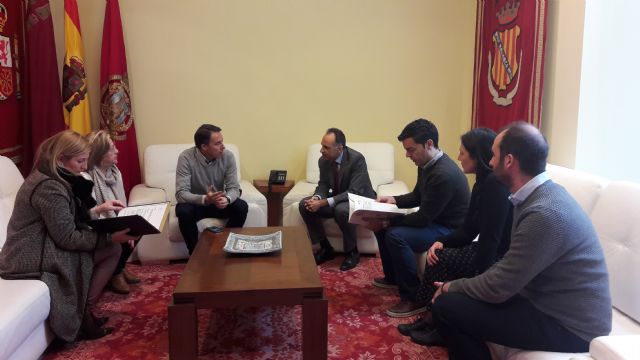 El Alcalde y el Rector de la UPCT firman el convenio que permitirá analizar el Plan General 'para poner el urbanismo al servicio de las personas'