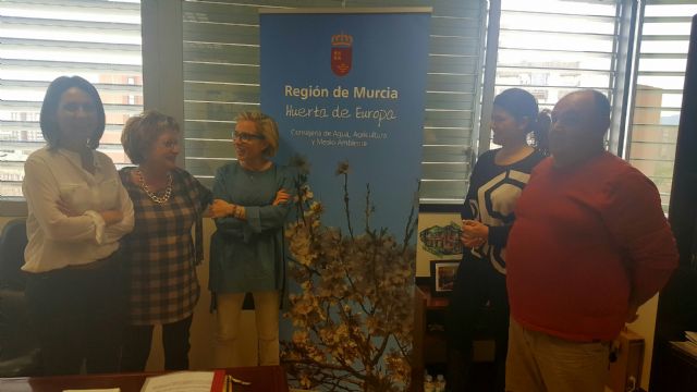 Adela Martínez-Cachá se reúne con la Federación de Asociaciones de Vecinos de las zonas altas de Lorca