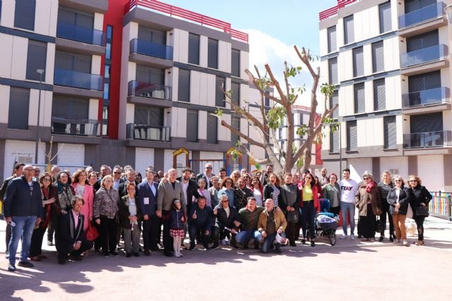 López Miras: 'Los vecinos de San Fernando son ejemplo de superación y esperanza para la nueva Lorca'