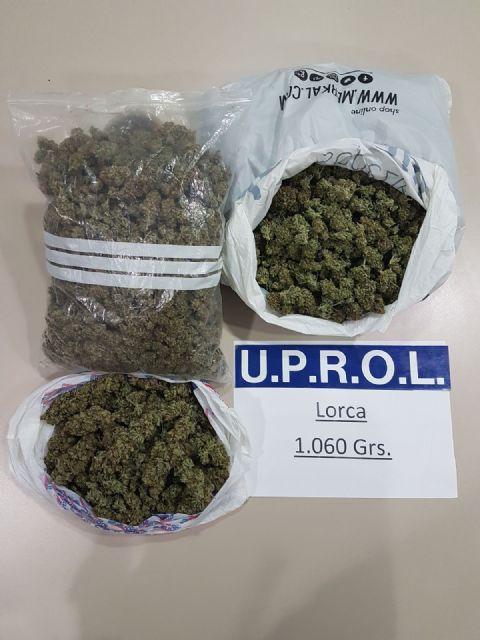 Detenida una persona en La Hoya por delitos contra la salud pública, tráfico de drogas y conducción temeraria tras una peligrosa persecución