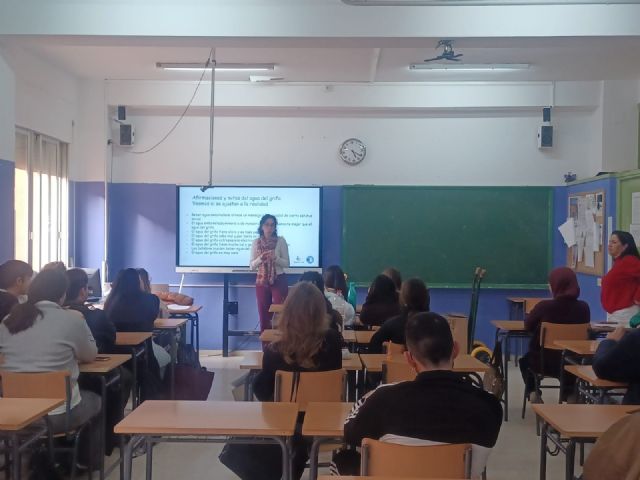 Más de 300 alumnos de Primaria participan en la iniciativa 'Bebe agua con grifo', consolidando su alcance dentro del ámbito educativo
