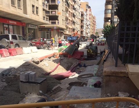 El PSOE reclama más seguridad en las zonas de paso de escolares en Juan Carlos I afectadas por las obras