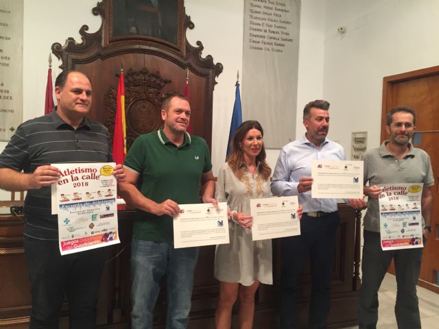 Una campaña dinamizará el comercio local a través del deporte ofreciendo 96 cheques de 20 euros a los ganadores de la actividad Jugando al Atletismo en la Calle de los Juegos Deportivos del Guadalentín