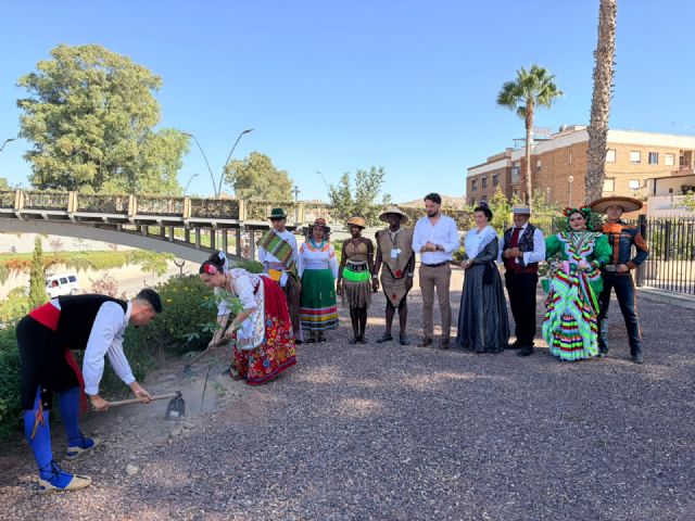Lorca planta nuevas raíces con el Festival Internacional de Folklore Virgen de las Huertas