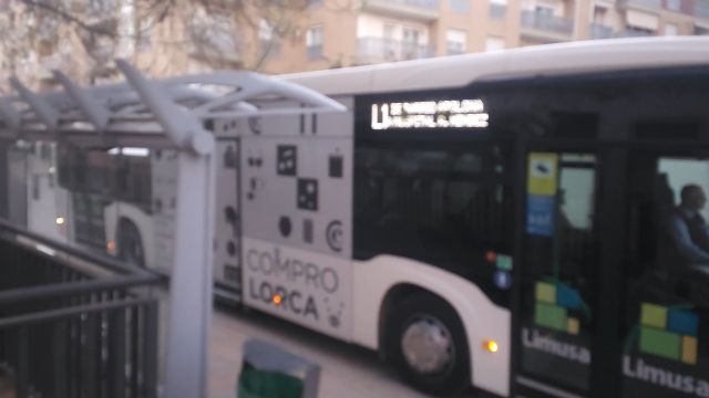 El PSOE exige reforzar la Línea 1 en Lorca ante otra oleada de quejas por autobuses abarrotados y sin aire acondicionado en plena hora punta