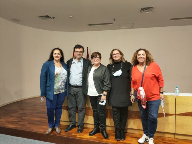 La Red Municipal de Bibliotecas de Lorca participa en el 'Ciclo Leja82: Encuentros con las letras' entrevistando al escritor Javier Cercas, galardonado con el Premio Planeta en 2019