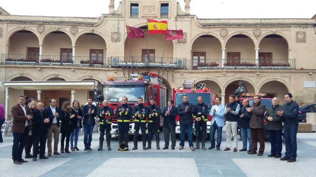 El Alcalde destaca la extraordinaria labor desarrollada por los bomberos en Lorca