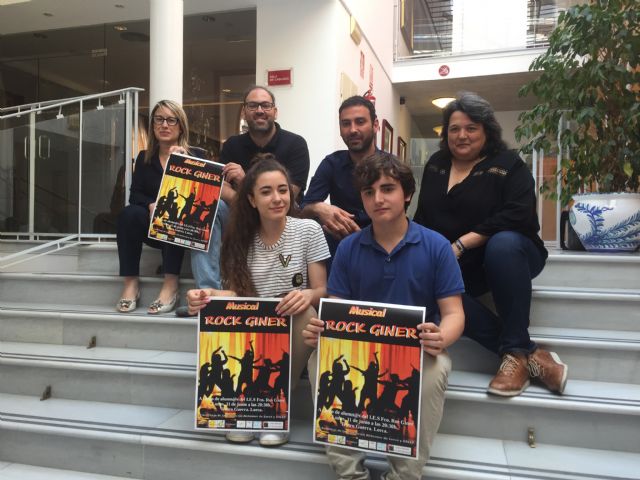 150 alumnos del IES Francisco Ros Giner estrenan el lunes 11 de junio en el Teatro Guerra el musical solidario 'Rock Giner'