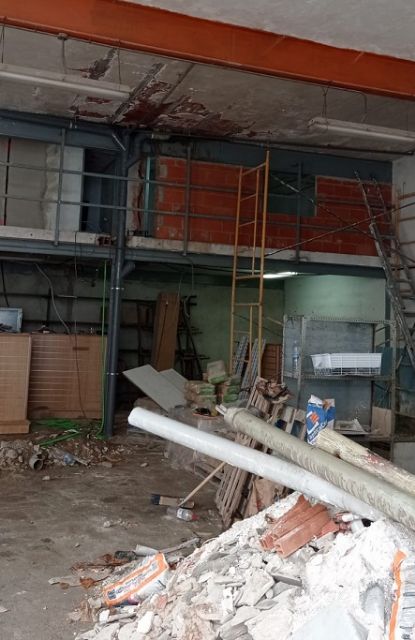La Concejalía de Urbanismo inicia expediente sancionador por la construcción de habitaciones ´nicho´ en el garaje de una vivienda que alquilaban a trabajadores inmigrantes