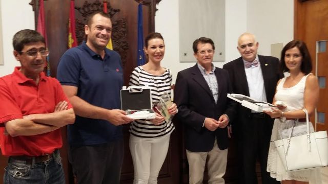 El Alcalde y el Presidente del Colegio Oficial de Veterinarios firman un convenio que permitirá identificar en el acto a las mascotas extraviadas