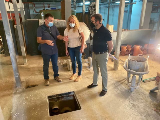 El Ayuntamiento de Lorca acomete trabajos para la reparación de las instalaciones de saneamiento y fontanería de los aseos del Teatro Guerra
