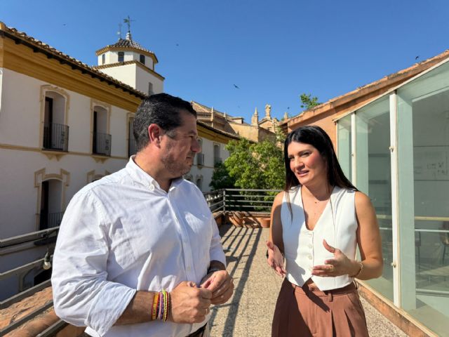 La nueva normativa urbanística permitirá desarrollar actividades hosteleras y de restauración en terrazas de edificios no residenciales de Lorca