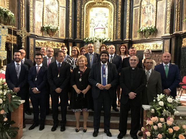 Fernando López Miras asiste a la misa mayor en honor a la patrona de Lorca, la Virgen de las Huertas
