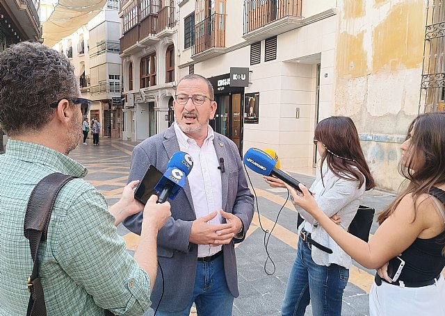 'El PP tiene la ordenanza para regular los patinetes, pero no la aplica, convirtiéndolo en un problema de seguridad vial'