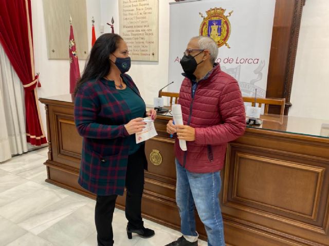 El Ayuntamiento suscribe un convenio de colaboración con la FAMPA de Lorca que permite la contratación de un administrativo para las gestiones propias de esta organización