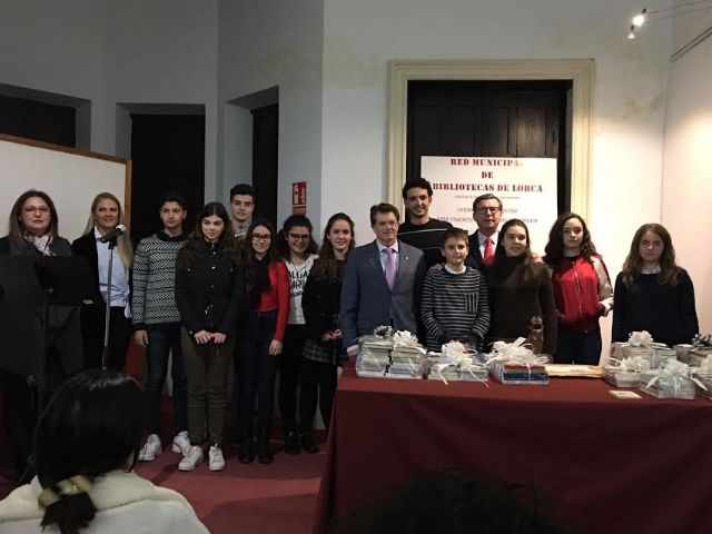 El Alcalde de Lorca felicita a los ganadores del 9° Certamen de Narración para Educación Secundaria 'Premio Ángeles Pascual'