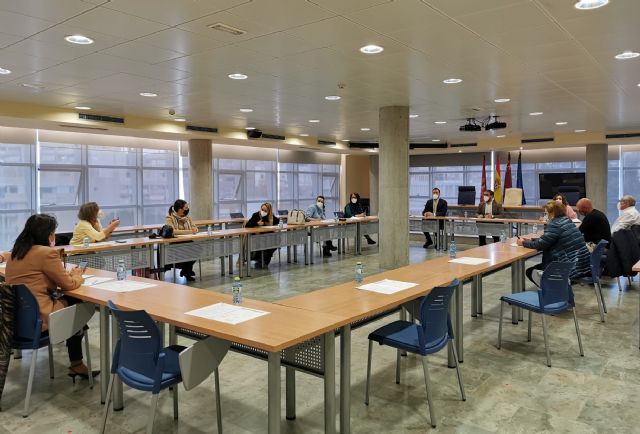 El XI Certamen de Iniciativas Empresariales 'Ciudad de Lorca' premia a las empresas Ecodrones, Walloo y Futuro Imperfecto