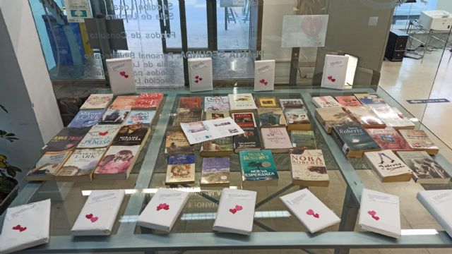 La Red Municipal de Bibliotecas de Lorca pone en marcha la iniciativa 'Una cita a ciegas con la lectura' con motivo del Día de San Valentín