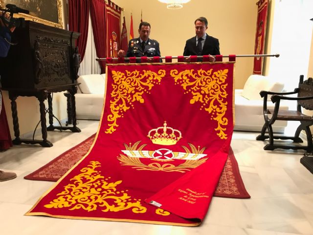 Más de 150 personas jurarán bandera el próximo 14 de abril en la Plaza de España en un acto organizado por el Ayuntamiento y la AGA para conmemorar su 75 aniversario