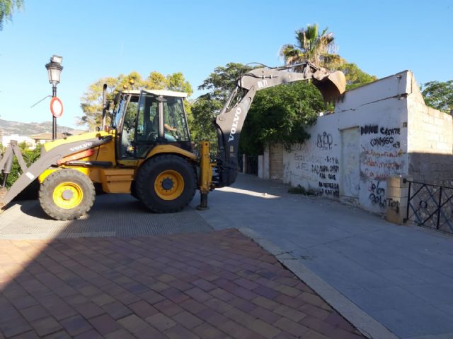 El Ayuntamiento de Lorca lleva a cabo la necesaria demolición de dos viviendas para la correspondiente ejecución del tramo 3 de la ronda central