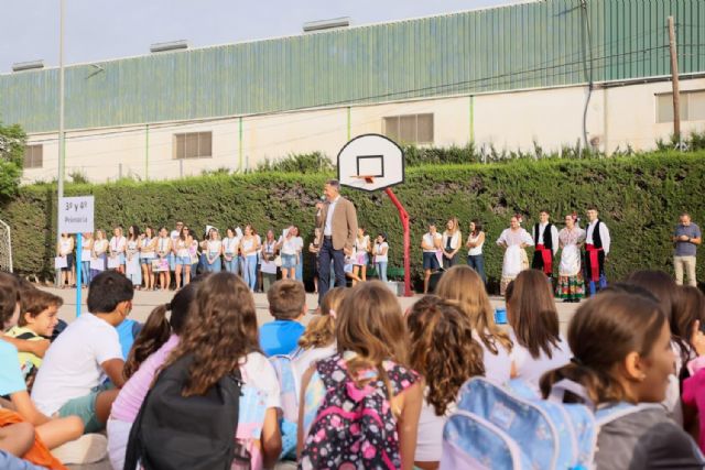 Cerca 10.000 alumnos de Infantil y Primaria se incorporan a las aulas de los colegios de Lorca este martes