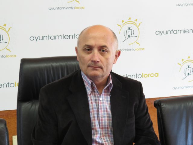 Antonio Meca pide al Alcalde que justifique los méritos y capacidades que le han llevado a designar a dedo a Joaquín Ruiz Montalván para trabajar en la Concejalía de Participación Ciudadana