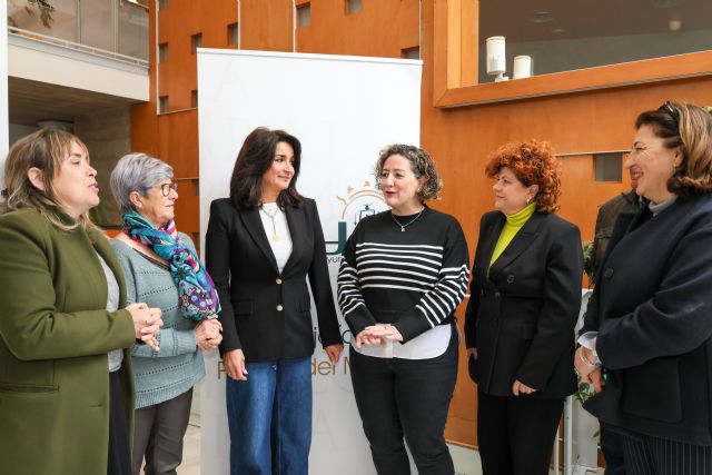 Los mayores de las pedanías de Lorca ya cuentan con nuevos talleres de tecnología, estimulación y autonomía personal