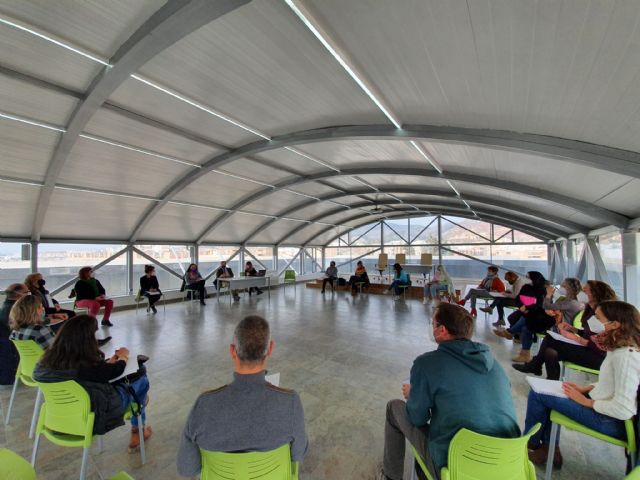 El Ayuntamiento de Lorca reúne a la Comisión de Seguimiento de Absentismo Escolar para mejorar el programa de actuación y el acceso a recursos alternativos de formación profesional