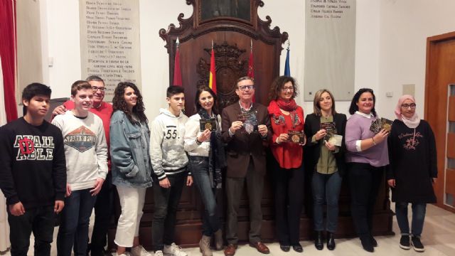 El dispositivo turístico para Semana Santa incrementa su personal y horario de atención, y distribuirá 25.000 impresos para visitantes, 1.000 de ellos en francés por primera vez