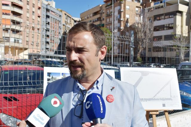 Diego José Mateos presenta el plan 'Lorca Aparca' con el que el PSOE se marca como objetivo recuperar 2.000 plazas de aparcamiento en la ciudad