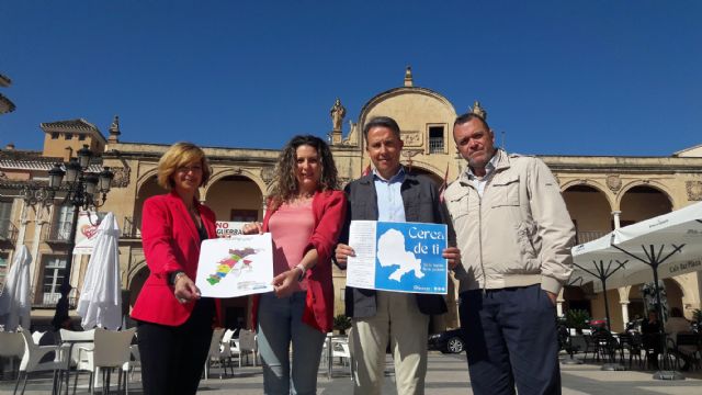 Los concejales del Partido Popular atienden desde esta semana a los vecinos en sus propios locales sociales, dentro de la campaña 'Cerca de Ti'