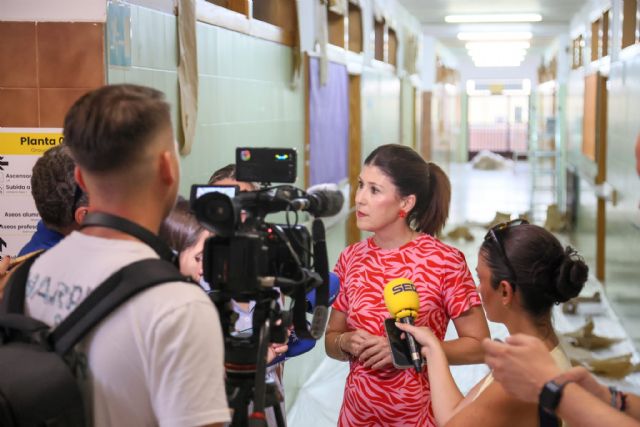 Educación invierte cerca de 100.000 euros para mejorar los colegios del municipio durante el verano